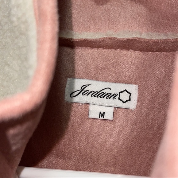 Boutique monogram vest - Picture 2 of 3